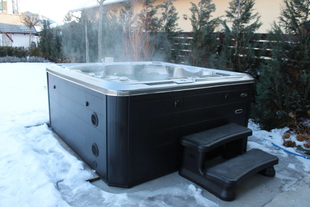 Hydropool 670 Platinum Hot Tub